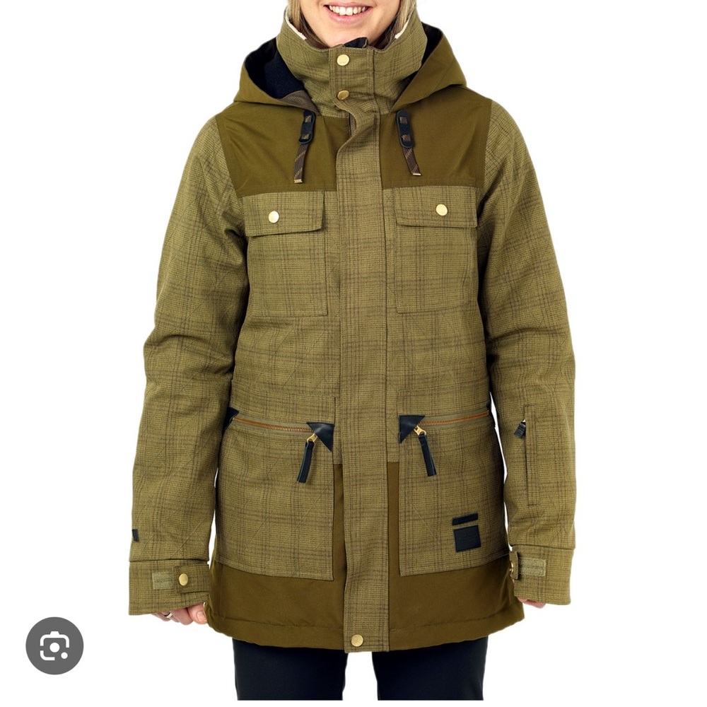 Rojo 20k waterproof snow jacket size can $480